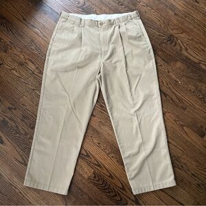 L.L.Bean Chino Pants Men’s 40x29 Khaki Classic Fit Pleated Cotton Twill Casual